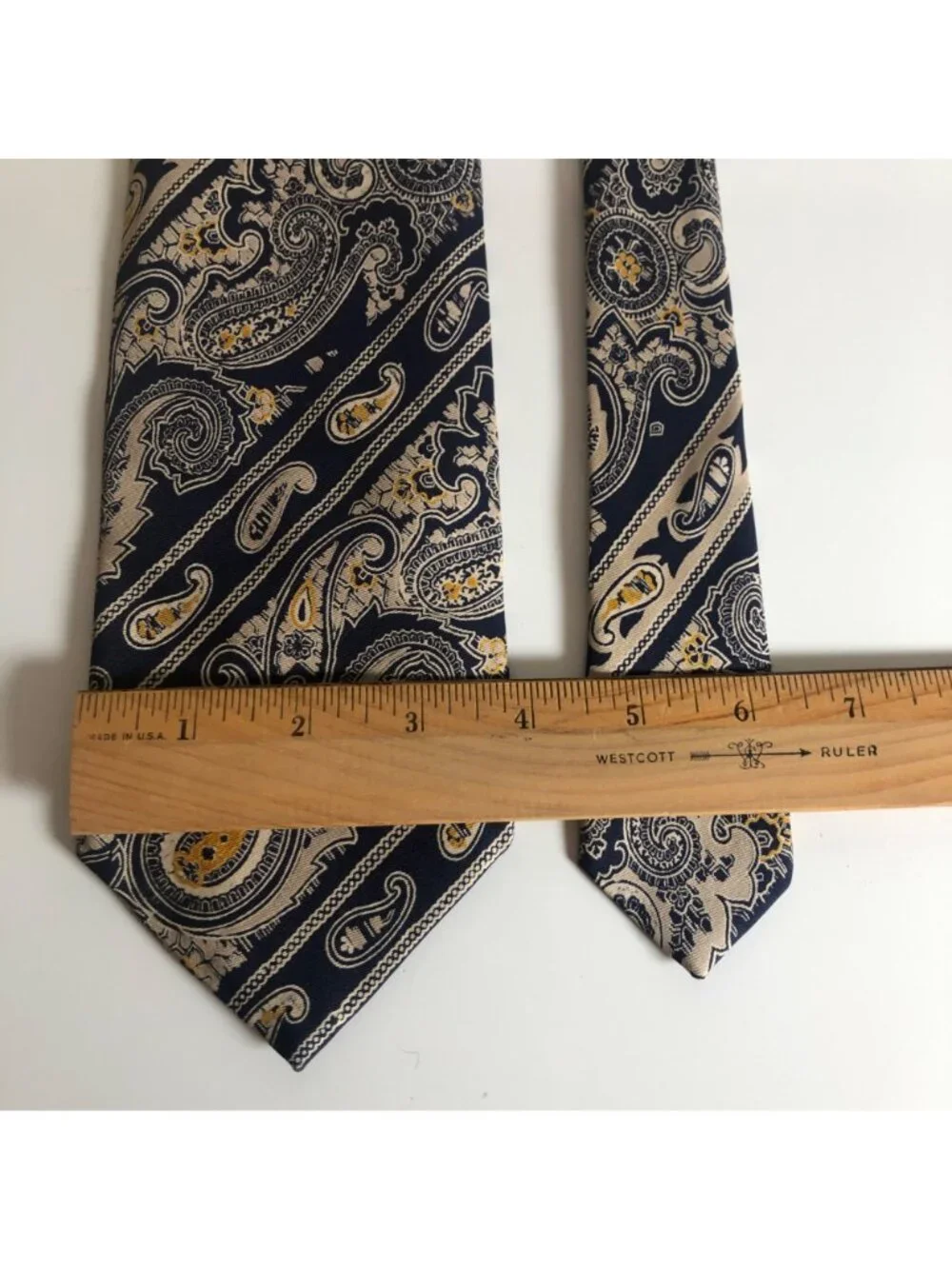 Briar The Penthouse At Justers Silk Tie Navy Gold Paisley Mens Necktie Vintage